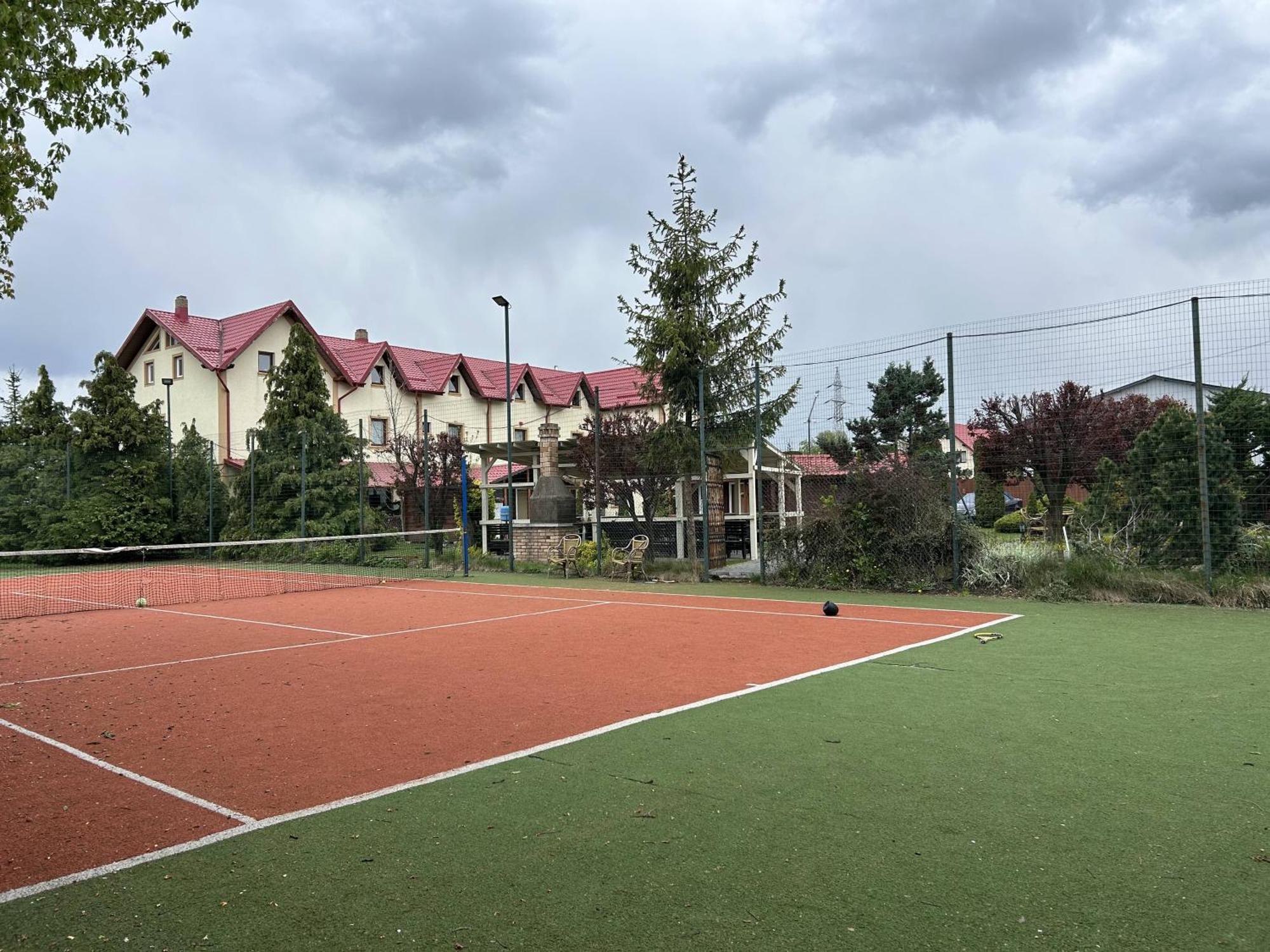 Hotel Intim Rădăuţi Esterno foto