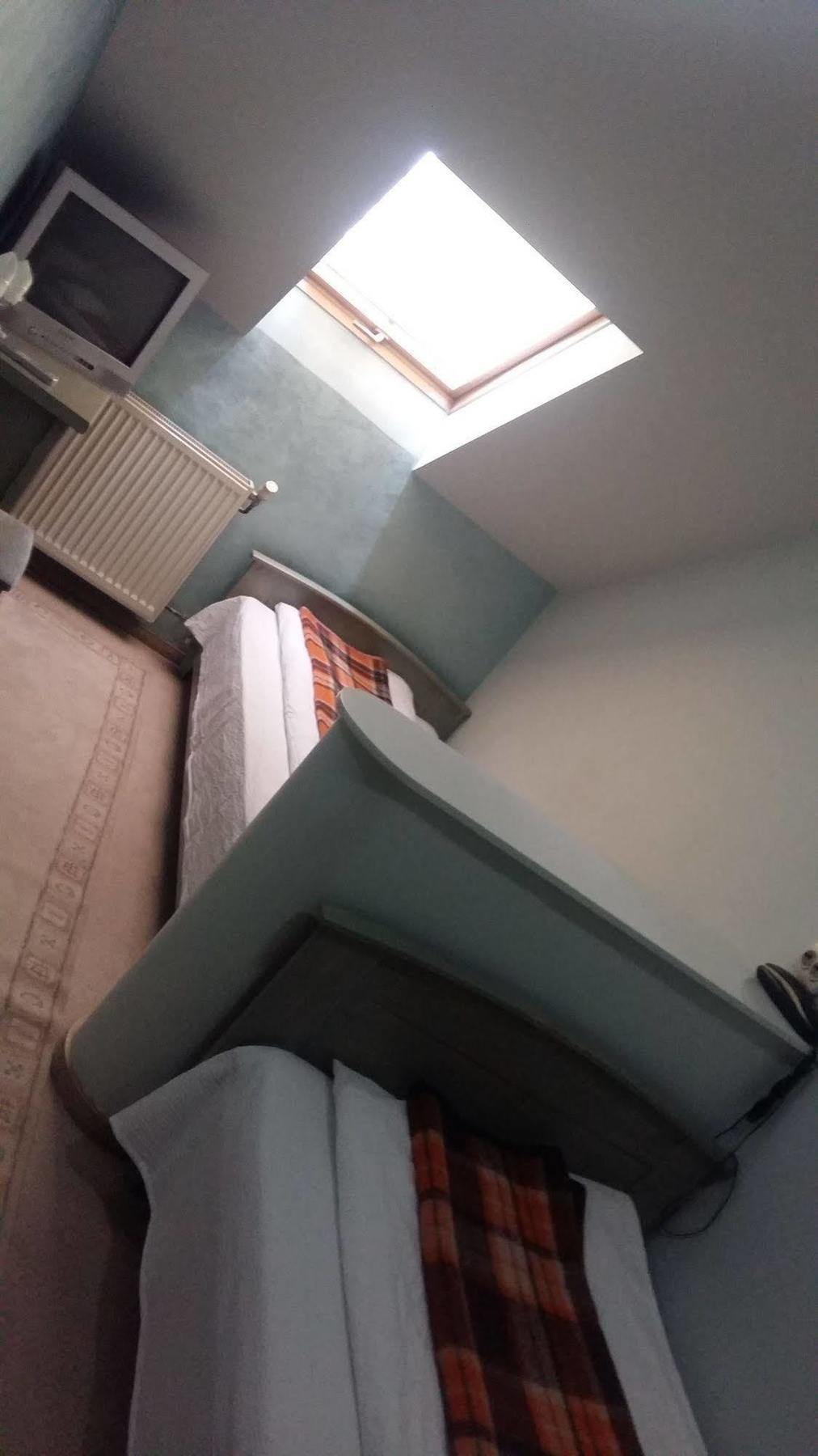 Hotel Intim Rădăuţi Esterno foto